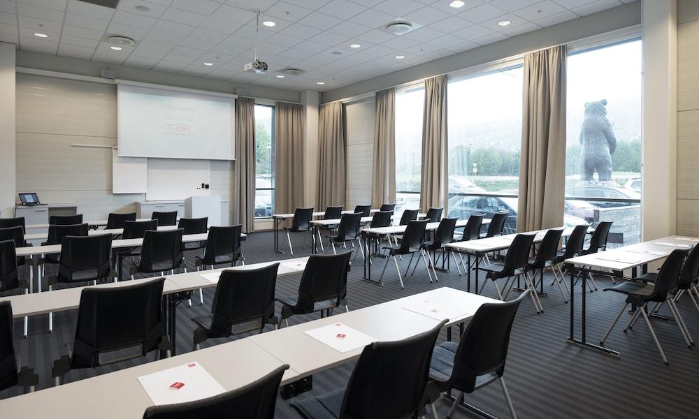 Thon Hotel Bjorneparken Flå Extérieur photo